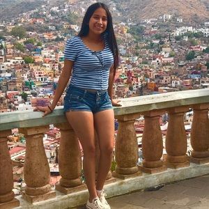 Meet your Posher, Lupita